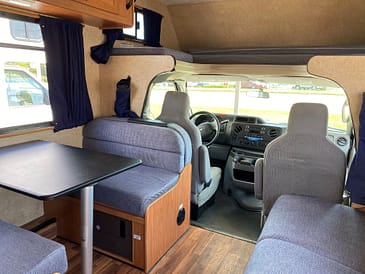 Living Spaces in Cruise America RV 