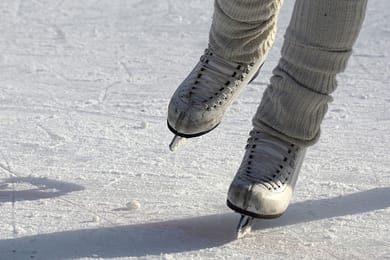 There are 3 outdoor ice rinks around the area you can use. 
